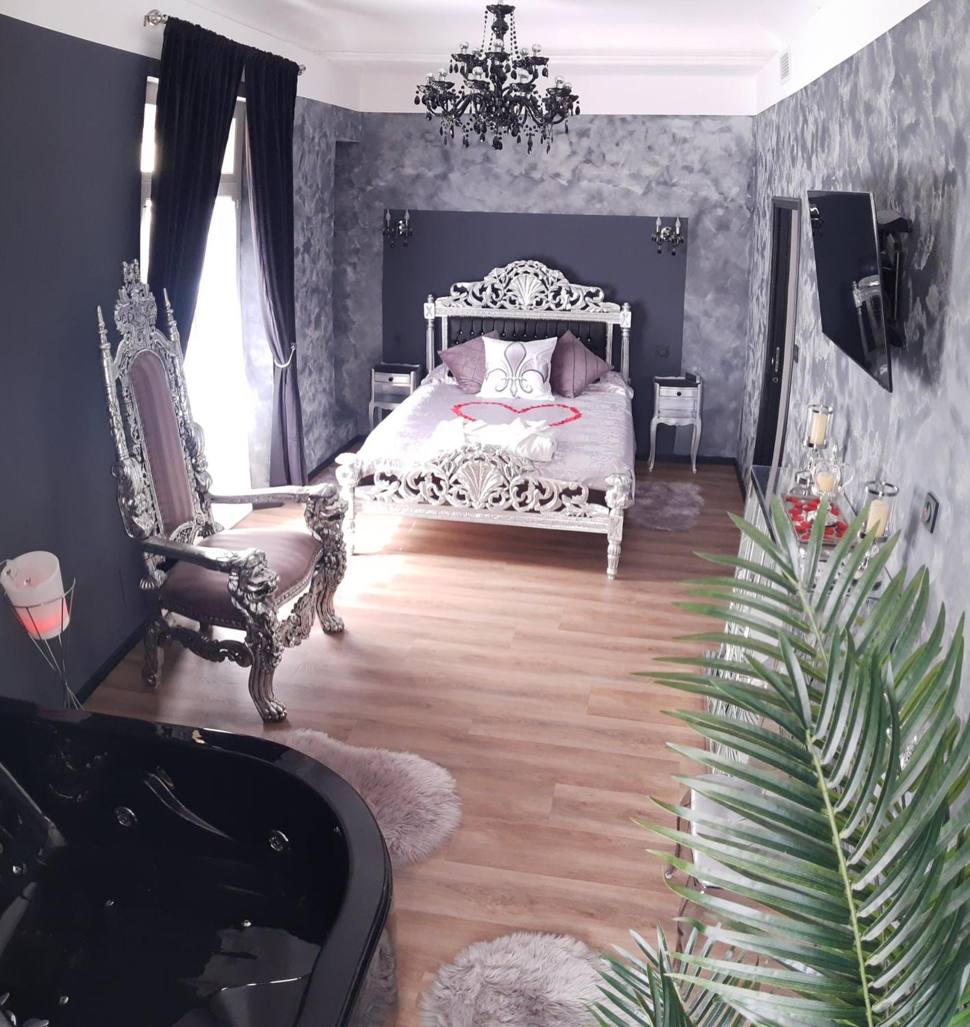 Nuit Romantique - Jacuzzi - Beziers - Romance Royale Екстериор снимка